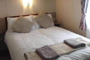 2br-sleeps6-golfcourse-pets
